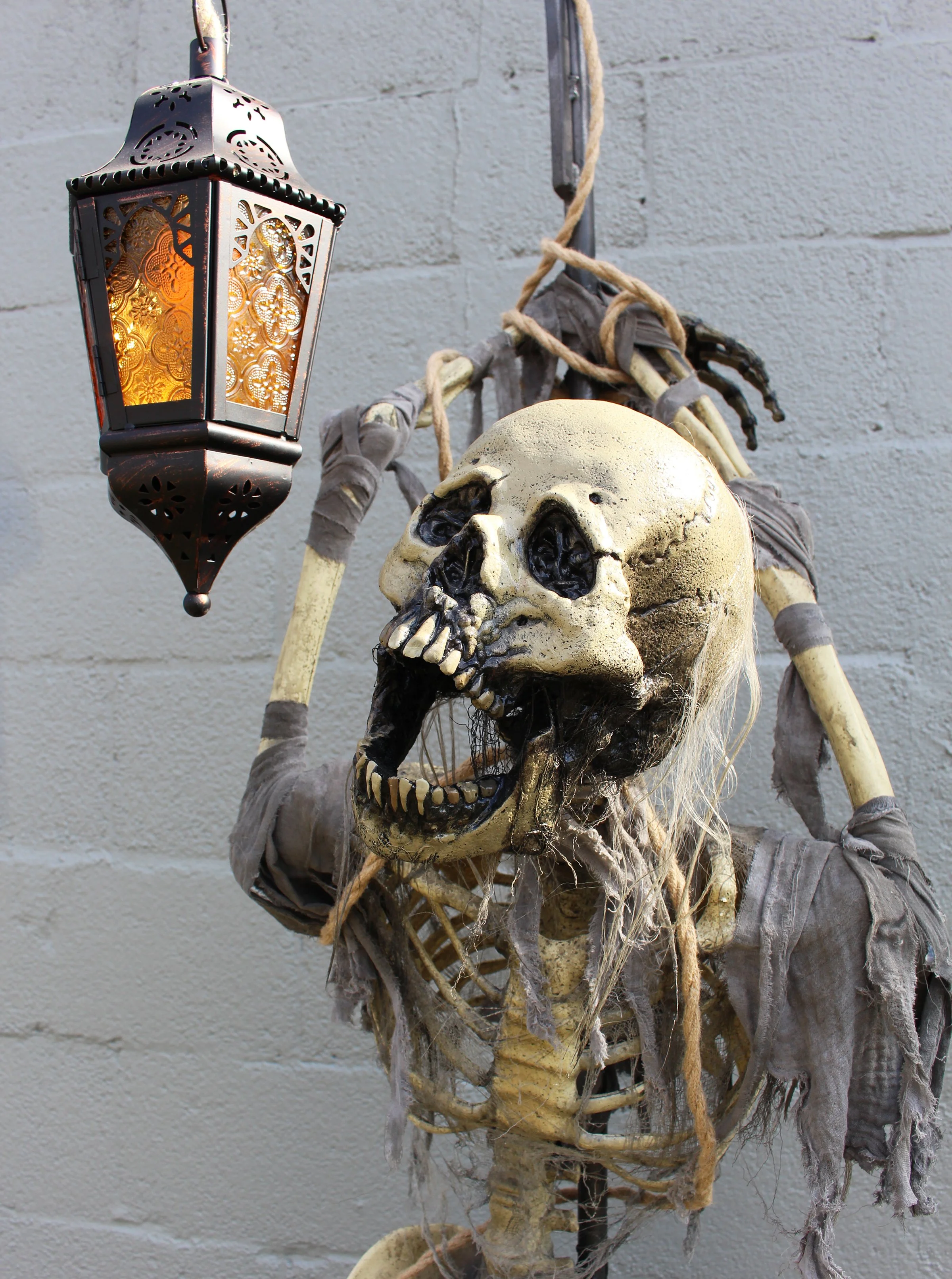 Lantern Staff Skeleton — HOME